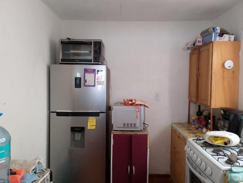 مطبخ, Casa de descanso con alberca y billar en Cuernavaca in Delicias