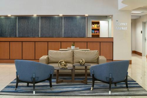 Fairfield Inn and Suites Atlanta Airport South/Sullivan Road - image 2