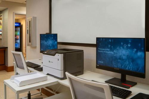 Fairfield Inn and Suites Atlanta Airport South/Sullivan Road - image 6