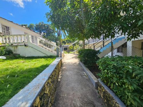 Ocean view Studios at Montego Gardens with Wifi, Montego Bay (foto 3)
