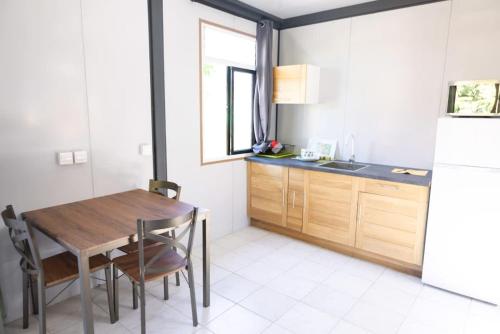 บ้านเดี่ยว 1 ห้องนอน 1 ห้องน้ำส่วนตัว ขนาด  ตร.ม. – ฮาอาปิติ (Fare Miri Miri) in ฮาอาปิติ