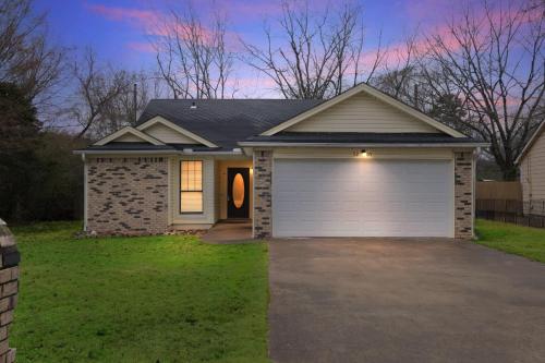 Home Sweet Home Camp Robinson – khách sạn tại North Little Rock