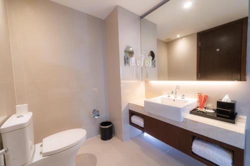 The Alana Surabaya Room Type - Club Room
