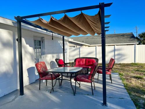 Cozy Remodeled House! in Bayonet Pont (FL)