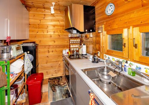 Top Hill woman only accommodation