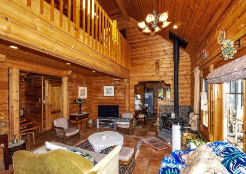 Top Hill woman only accommodation