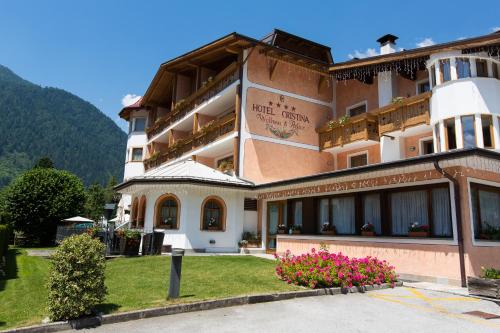 Hotel Cristina Wellness Relax - Pinzolo Hotel Cristina Wellness Relax - Pinzolo