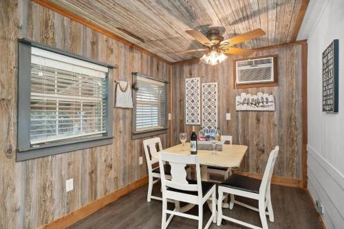 Sawmill Cottage in Fredericksburg, USA