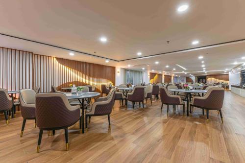 艺龙万国酒店 - 레스토랑