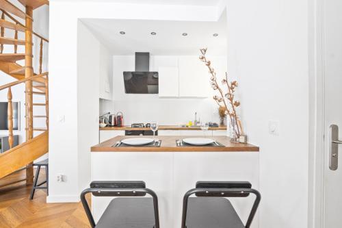 Place de la Concorde Luxurious Apartment 2BR-6P Free Netflix - image 8