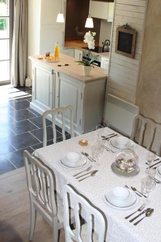 virtuve, A l´Ombre Du Clocher in Sivry