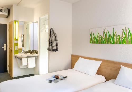 ibis budget Duisburg City am Innenhafen - image 2