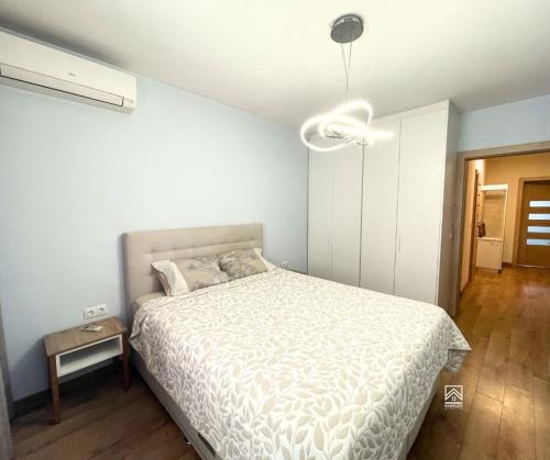 Cozy Central 1 Bedroom Apartment Near Mall Sofia and metro, Sofia (Foto 11)