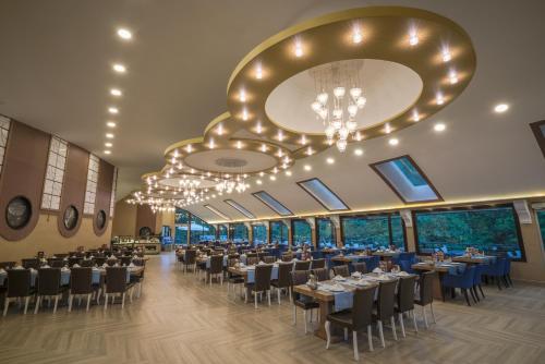 Restorāns, Haşimoğlu Otel in Rize