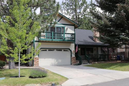 Beautiful Big Bear Lake Retreat