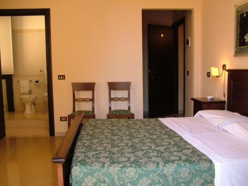 Hotel del Centro - image 4