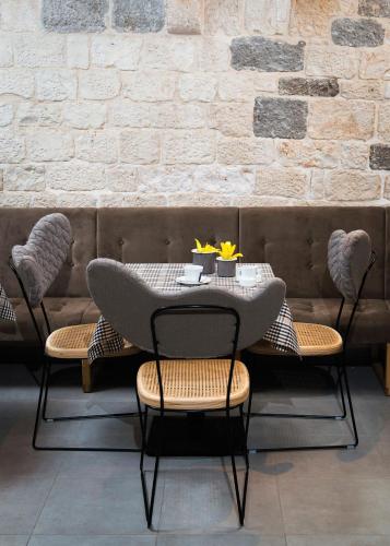 XII Century Heritage Hotel - image 11