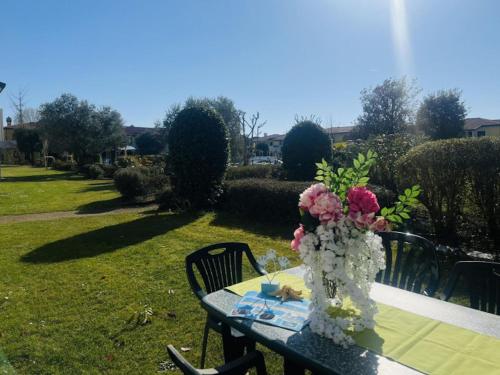 Lovely flat with garden