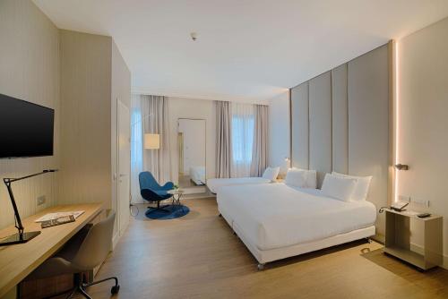 room detail thumbnail 1