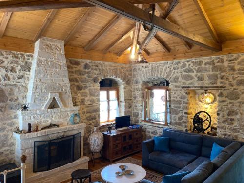 Lithèa House (Lithea House) in Agia Anna (Euboea)