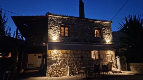 Lithèa House (Lithea House) in Agia Anna (Euboea)
