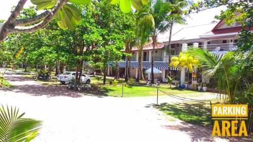 Dārzs, Isla Vista Beach Resort in Kandelārija (Zambalesa)
