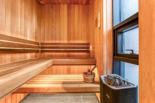 Сауна, Nordic Retreat by the Water Hot Tubs Northern Lights in Hafnarfjordur