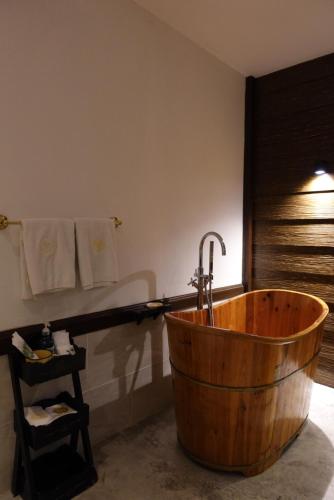 Bathroom, Sarang Paloh Heritage Stay and Event Hall in Kampung Kuchai