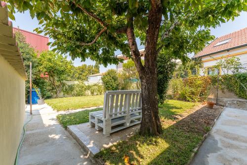 GuestReady - Rosemary's lovely home with a garden, Porto (zdjęcie 9)
