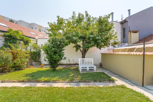 GuestReady - Rosemary's lovely home with a garden, Porto (zdjęcie 6)