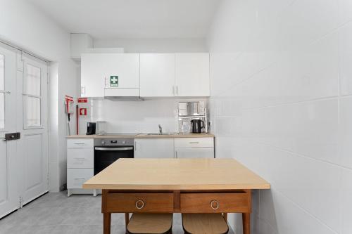 GuestReady - Rosemary's lovely home with a garden, Porto (zdjęcie 7)