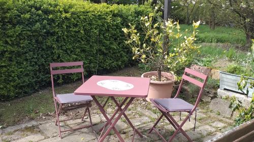 Kert, Quiet spacious cottage in La Ferte-Frenel