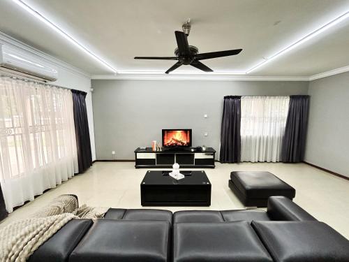 Gathering Corner House with 6 Rooms upto 16Pax by Manhattan Group, Kuala Lumpur (fotografie 6)