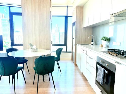 Sydney CBD high level 2 bedroom condo- Pool Gym 4 - image 13