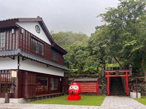 Surrounding environment, 慢慢太魯閣民宿 Chillax Taroko B&B near Yanzihkou Trail (Swallow Grotto)