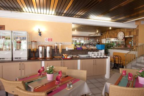 ห้องอาหาร, Hotel La Croix de Malte in ลา ซัวตา