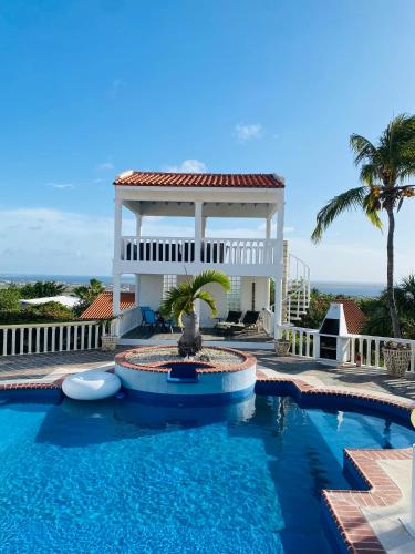 La Pura Vista Resort