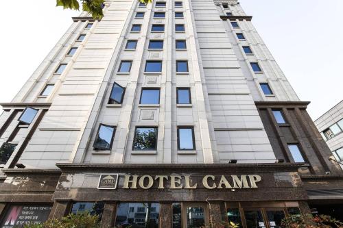 Camp Hotel 5