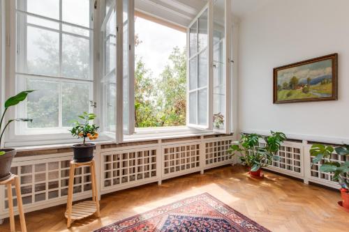 Large Garden Villa Suite Business-Leisure-Sports, Прага (фото 8)