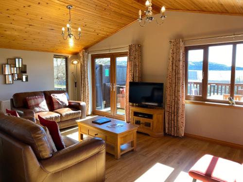 บริการและสิ่งอำนวยความสะดวก, Barn Lodge with Hot Tub in นิวโบ่