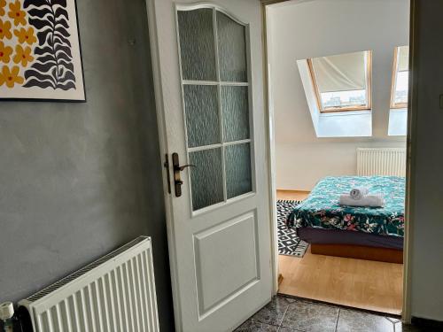 Romantic getaway in Oldtown with perfect view, Bratislava (fotografie 7)