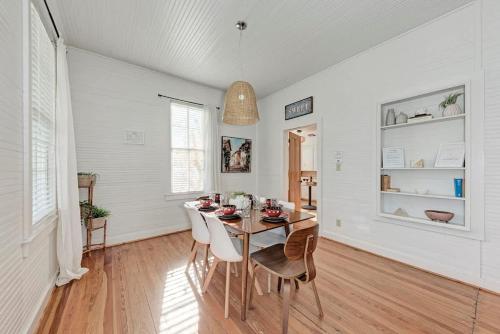 Calico Cottage in Fredericksburg, USA