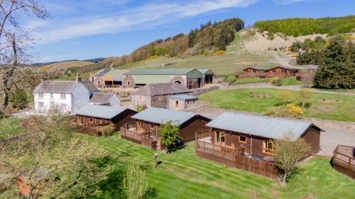 ทัศนียภาพภายนอกโรงแรม, Douglas Fir Lodge with Hot tub in นิวโบ่