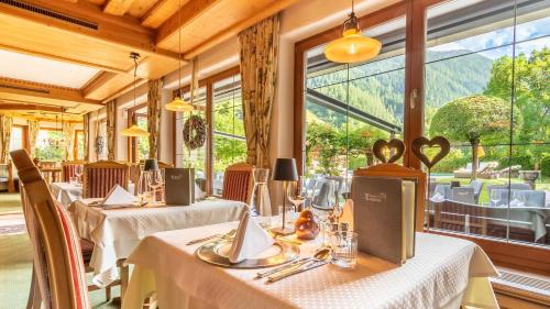 餐厅, 提罗雷尔霍夫阿尔彭酒店 (Alpenhotel Tirolerhof) in 诺斯塔德因斯图百塔