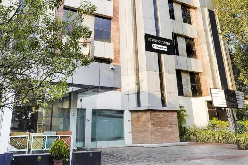 Townhouse Oak Kodambakkam Formerly Cine City – Chennai, IL
