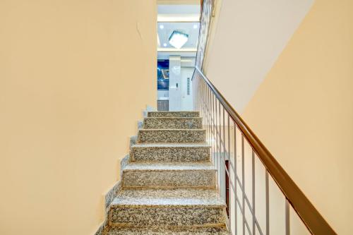 Super Townhouse Anisabad Near Mahavir Sansthan - 로비