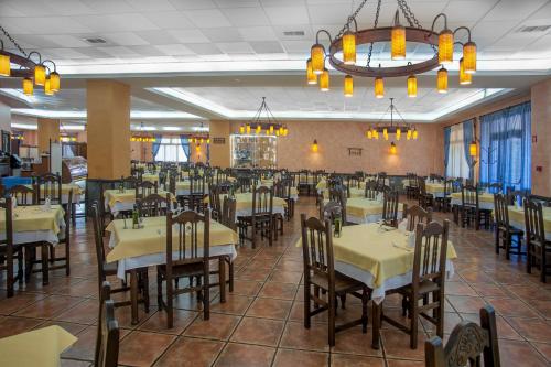 餐廳, 莫亞酒店 (Hotel Moya) in 翁魯比亞