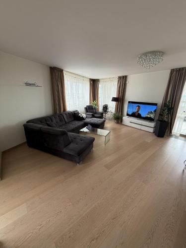 Arena Penthouse in the Clouds, Riga (foto 9)