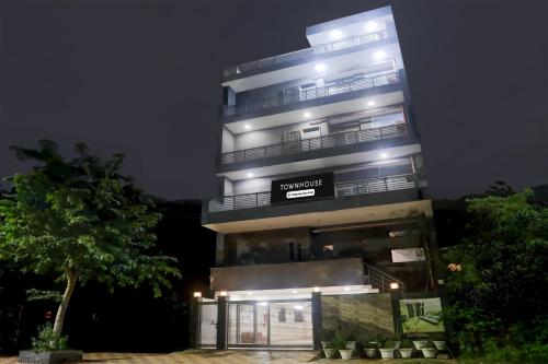 Townhouse Rohini Sector 24 – Delhi, NY
