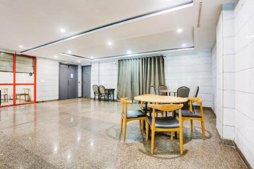 Instalaciones, Super Townhouse Rohini Sector 23 in New Delhi